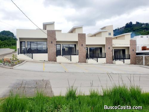 Venta de Locales Comerciales, entrada a Residencial Villas Los Laureles
