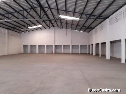 SE RENTA CENTRICA BODEGA