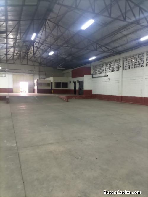 SE RENTA BODEGA 940 MTS²