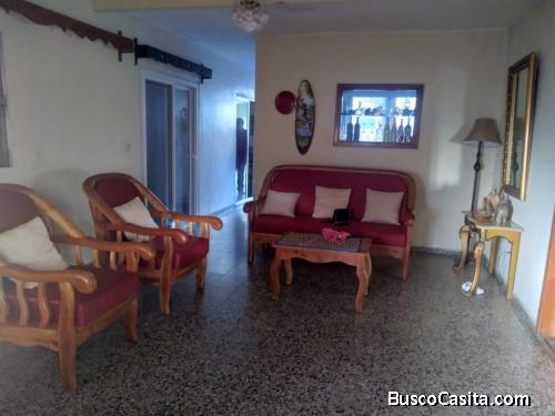 Se Vende Amplia Casa Col. La Primavera