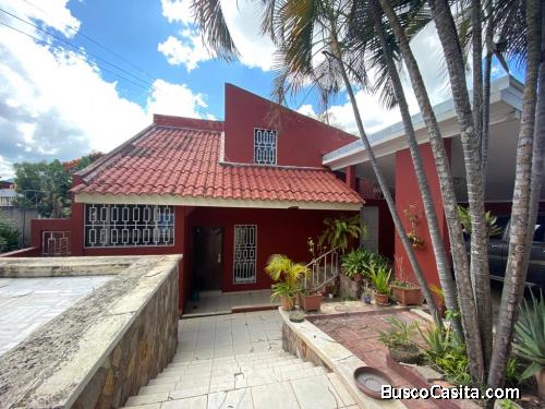 CASA EN VENTA COLONIA TRES CAMINOS TEGUCIGALPA