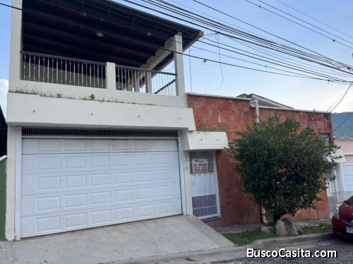 Se Vende Amplia Casa Col, Rio Grande (Loarque)