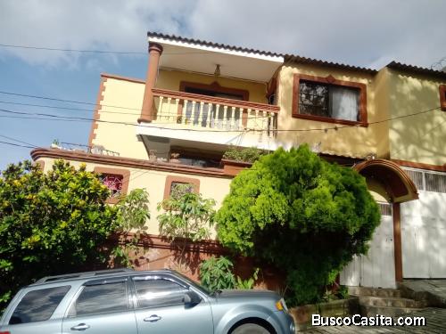 Se Vende Casa Res. Lomas del Navoo