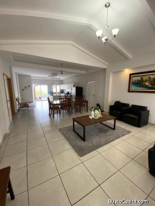 Se Vende Bonita Casa en  Las Tapias 