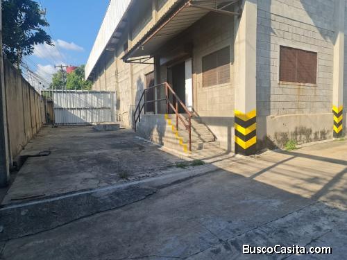 BODEGA EN ALQUILER EN LA 33 CALLE - SAN PEDRO SULA