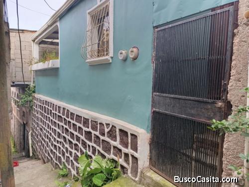 SE VENDE CASA EN COL. NUEVA VIERA