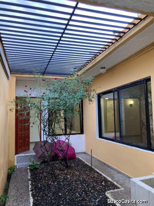 Se Vende Casa Col. Los Robles