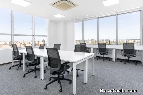Alquiler de oficinas de plan abierto para 10 personas en Tegucigalpa. Novacentro.