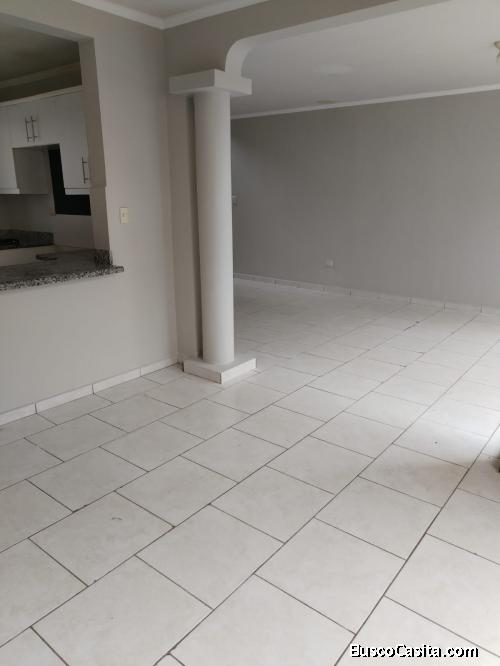 Hermosa casa en colonia El Sauce - Tegucigalpa