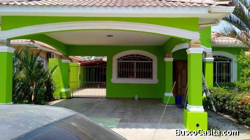 VENTA DE CASA EN SECTOR SALAMANCA - SPS