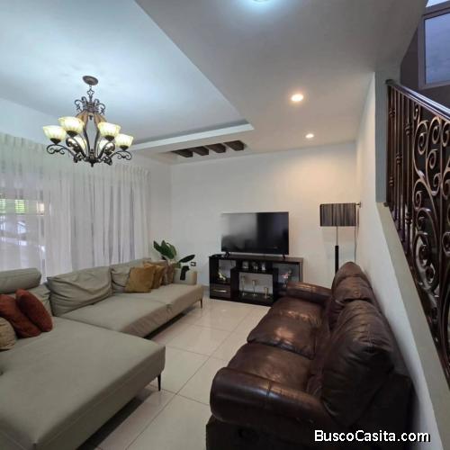 SE VENDE CASA EN RESIDENCIAL CASA MAYA-SPS