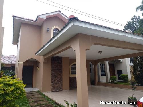 CASA EN RENTA EN RESIDENCIAL LOS ALAMOS -SPS