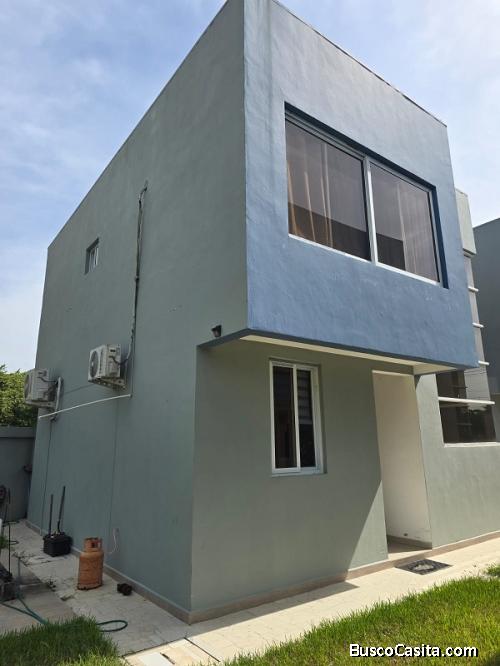 En Venta Townhouse en Residencial Las Magnolias | SPS