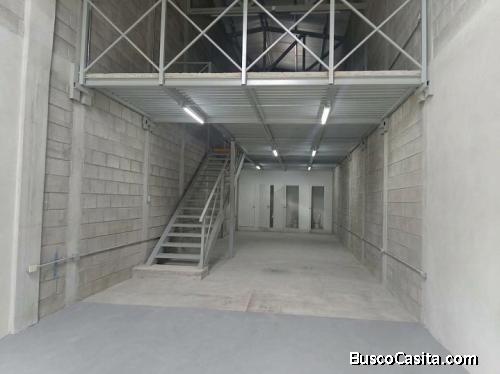 BODEGA NUEVA EN RENTA || Bo Barandillas || 156 mt2