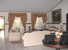 Id3236-Casa en alquiler - Managua , Las Cumbres