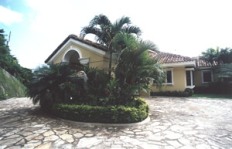 Id3602-Casa en alquiler y venta - Managua , Carretera Sur
