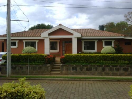 Vendo casa en condominio km 13 carretera a masaya
