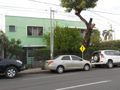 HERMOSA CASA EN VENTA, SE ESCUCHAN OFERTAS