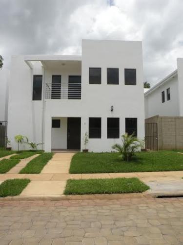 Venta de Casa modelo las Sierritas de dos plantas