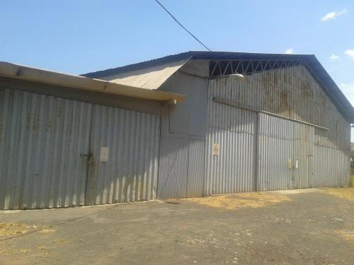 Alquilo bodega en Carretera Norte