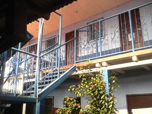 Se vende casa-hospedaje en León.