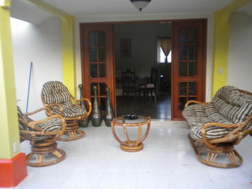VENDO HERMOSA CASA ubicada en el Residencial Bello Horizonte en Managua