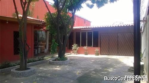 Casa y Apartamento en Venta en Sector del Mercado Ivan Montenegro ID10244