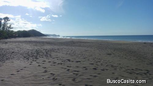Terreno frente al Mar playa Guasacate 