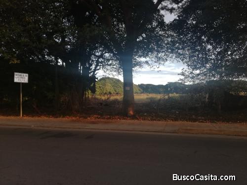 SE VENDEN TERRENOS DE 15X30 SOBRE PISTA PRINCIPAL EN SAN RAFAEL DEL SUR 