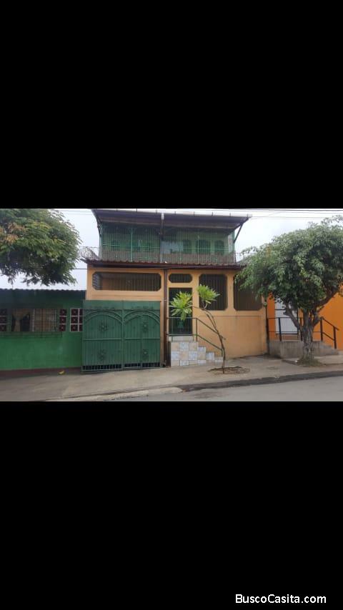 Se vende amplia propiedad con excelente ubicacion. 