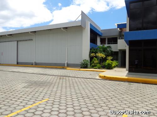 SE VENDE BODEGA FRENTE A CARRETERA PANAMERICANA, LEON,MANAGUA. 