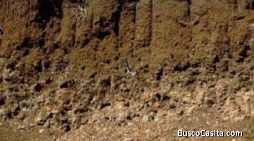 Terreno explotable de.material selecto, tierra, piedrin y otros dola