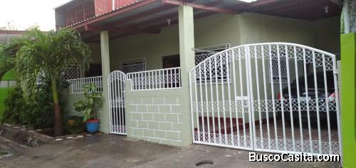 Casa en Américas #2, con 4 cuartos, 2 baños, garaje techado, desayunador con cerámica