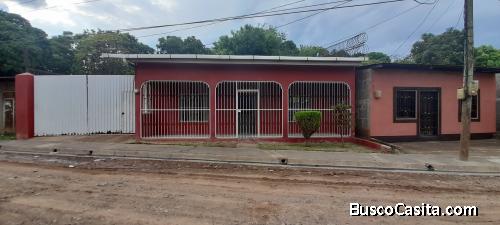 Se Alquila bonita casa
