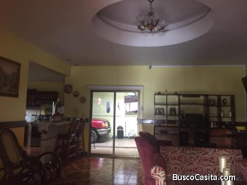 VENDO CASA EN COMPO BRUCE AL 88177776