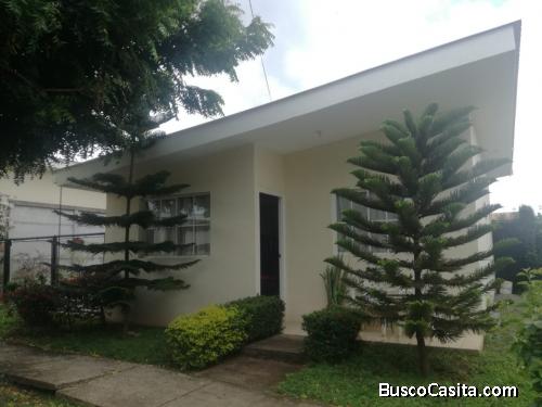 GANGA! VENDO CASA EN RESIDENCIAL JARDINES DEL VALLE 