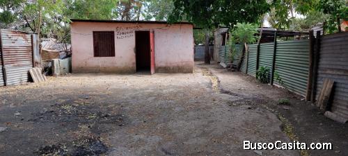 TERRENO GRANDE CON Casita 
