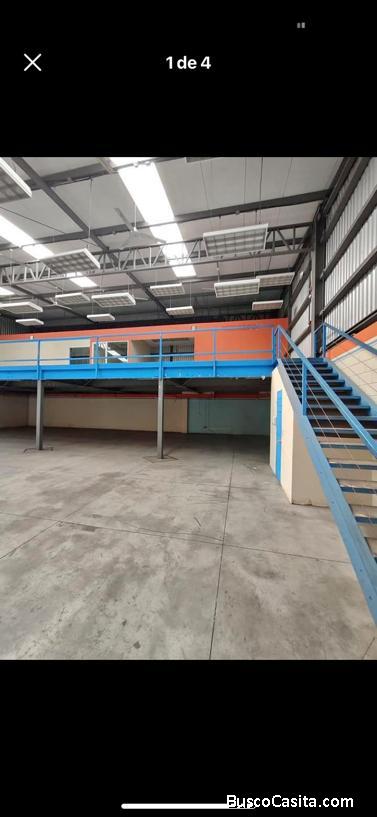 Rento local comercial estilo Gallo mas gallo