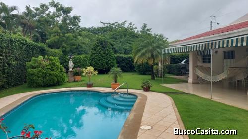 Casa en Venta en Residencial Las Cumbres, Managua