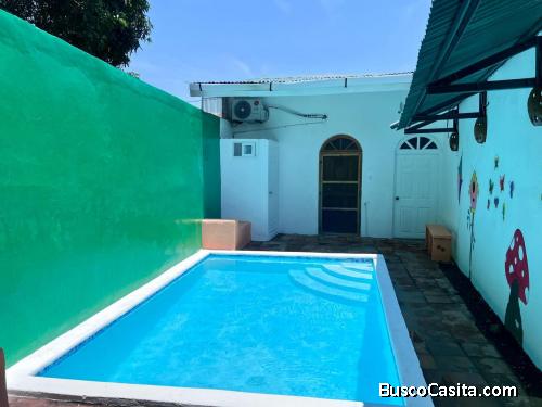 Casa con Piscina en Alquiler, Granada, Nicaragua
