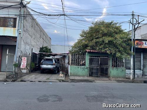 ¡Terreno en venta en zona comercial! Commercial Lot for Sale!