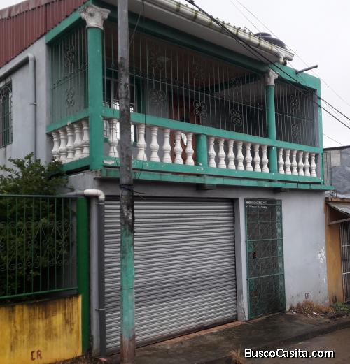 Venta de Local Comercial y  o Vivienda en Barrio Fátima Bluefields