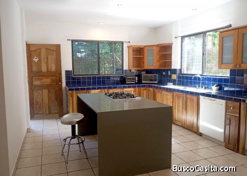 Casa en condominio cerca de Hospital Metropolitano Vivian Pellas