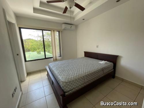 Rento casa en Condominio Villas del Rio Las Colinas 