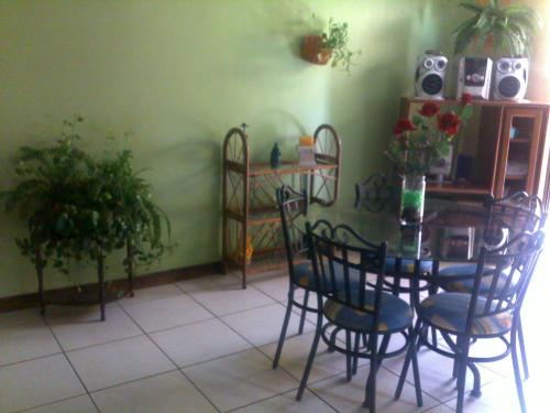 VENDO CASA EN ALAJUELA