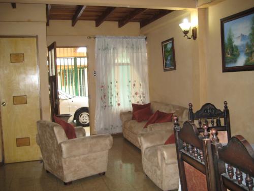 Vendo Casa en Desamparados