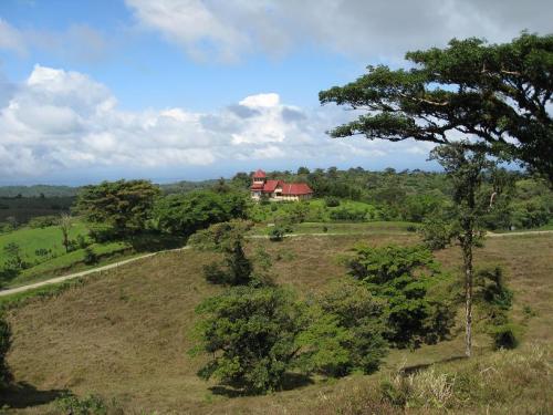 FINCA SEIS FUEGOS, SOBRE EL VOLCAN ARENAL,  GUANACASTE