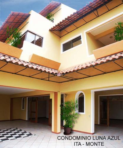 4 dormitorios, 2 con balcón privado. Renta $1.600, Escazú, San José