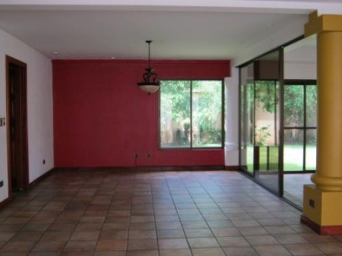 Casa para alquilar en Trejos Montealegre/$2.000 Escazú, San José 