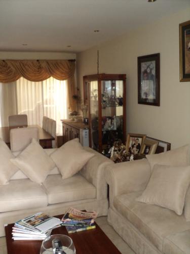 Full amueblado, cómodo, bonito y seguro!!!